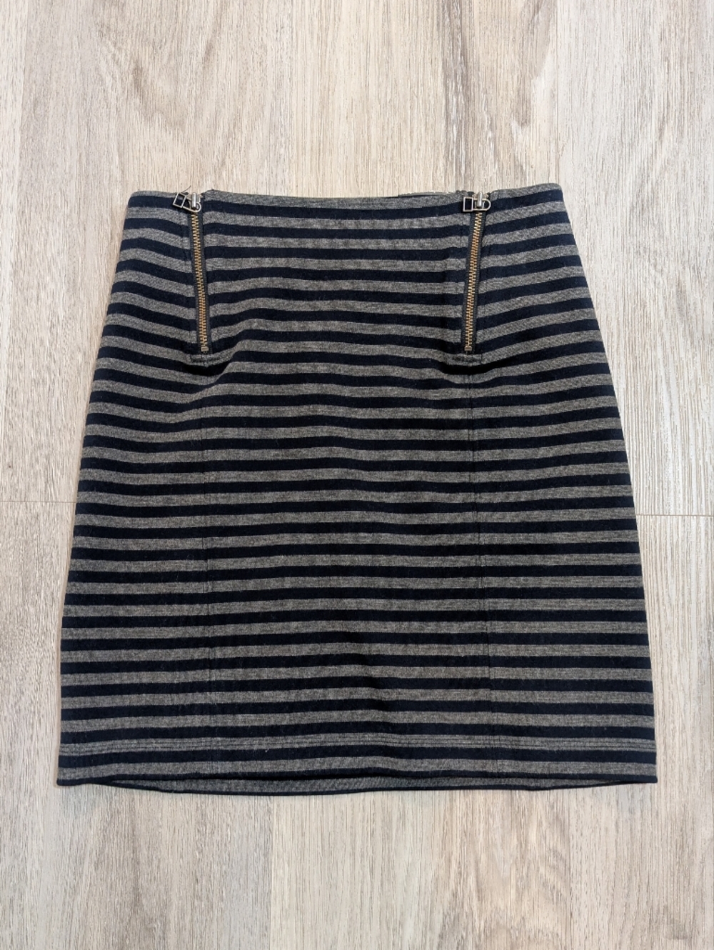 Aritzia Sunday Best Blue Gray Striped Mini Skirt Women’s Size 00 Casual Cute